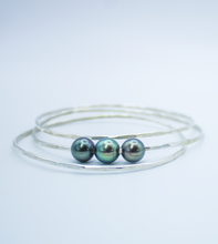 Load image into Gallery viewer, Beach Girl Wave Tahitian Trio Bangles