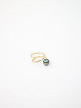 Load image into Gallery viewer, Tahitian Pearl Wrap Ring
