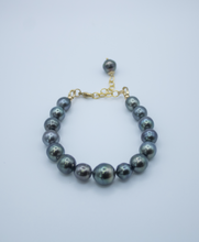 Load image into Gallery viewer, Classic Tahitian Pearl Bracelet
