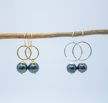Load image into Gallery viewer, Spirit Circle dangle earrings with Tahitian pearls
