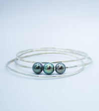 Load image into Gallery viewer, Beach Girl Wave Tahitian Trio Bangles
